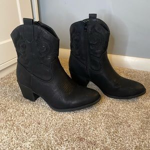 Black cowboy boots